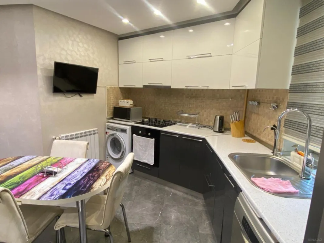 Satılır 3 otaqlı mənzil 92 m²