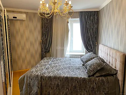 Satılır 3 otaqlı mənzil 92 m²