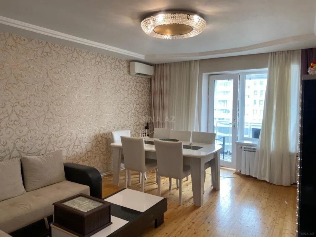 Satılır 3 otaqlı mənzil 92 m²