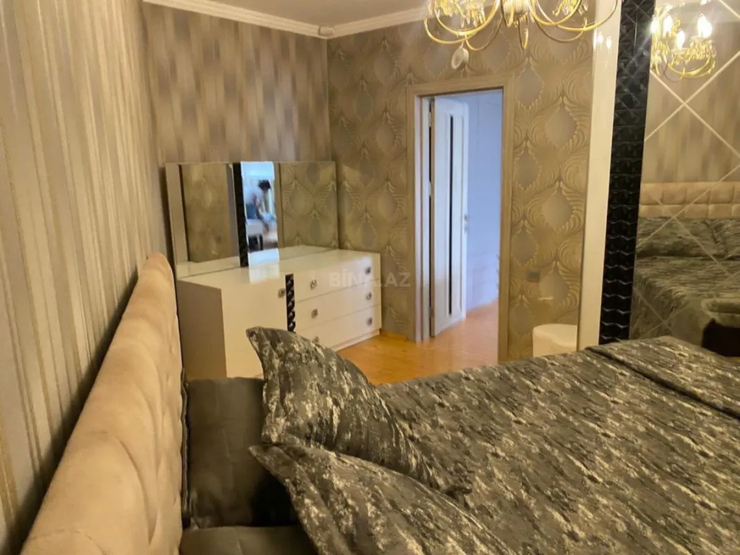 Satılır 3 otaqlı mənzil 92 m²