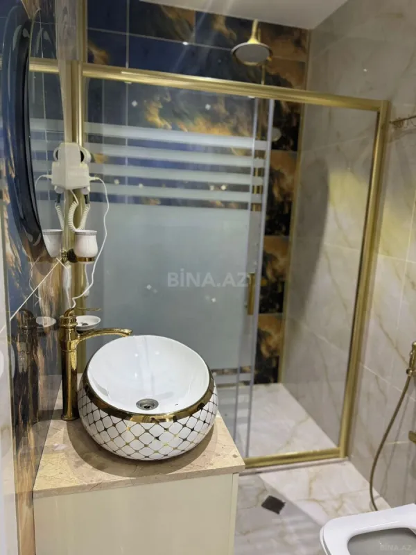 Satılır obyekt 210 m²