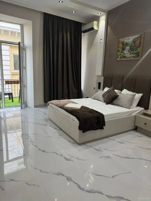 Satılır obyekt 210 m²