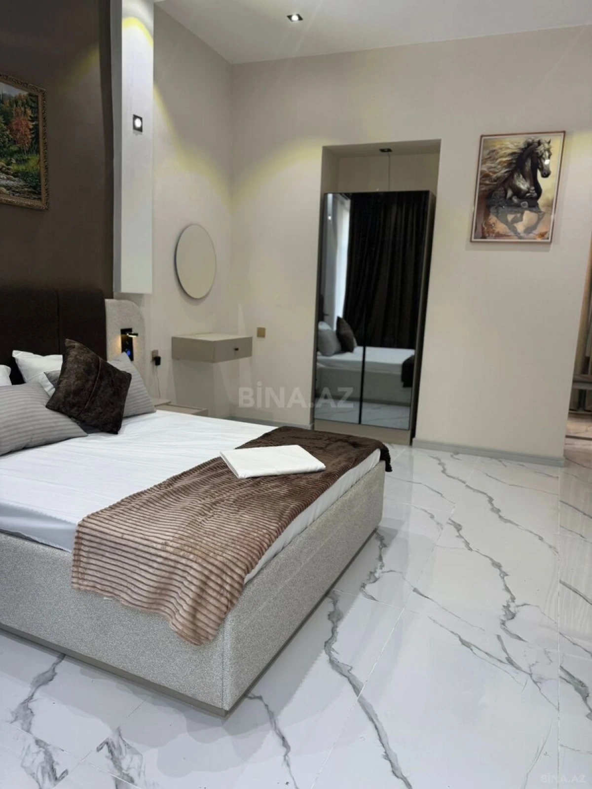 Satılır obyekt 210 m²