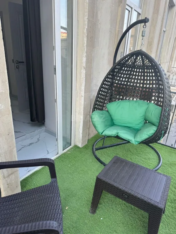 Satılır obyekt 210 m²