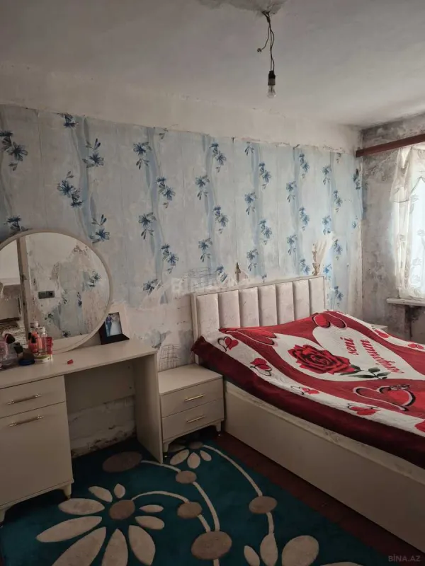 Satılır 4 otaqlı mənzil 90 m²