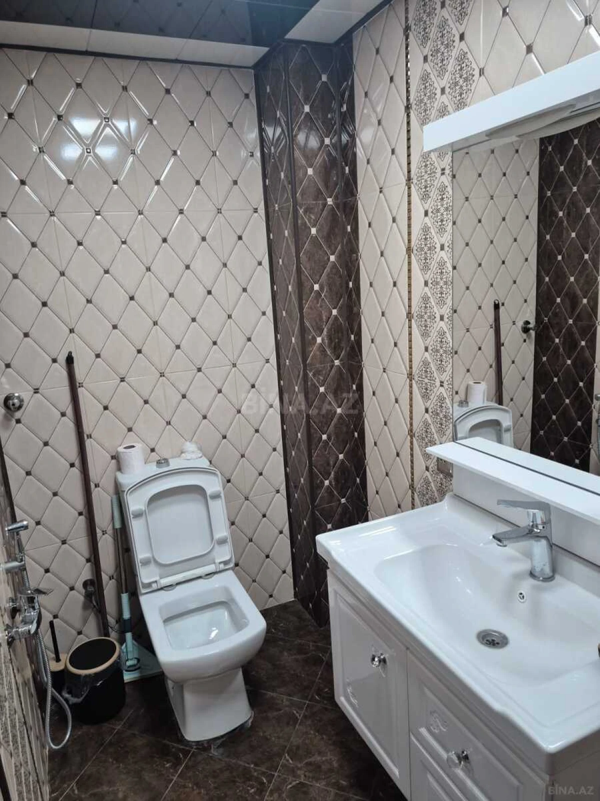 Satılır 4 otaqlı mənzil 90 m²