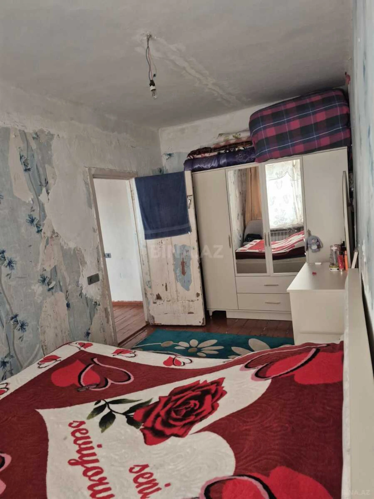 Satılır 4 otaqlı mənzil 90 m²