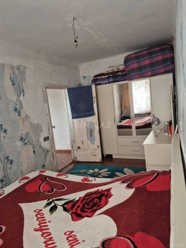 Satılır 4 otaqlı mənzil 90 m²