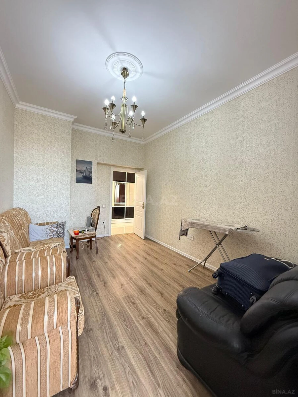 Satılır 3 otaqlı mənzil 108 m²