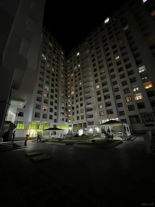 Satılır 3 otaqlı mənzil 108 m²