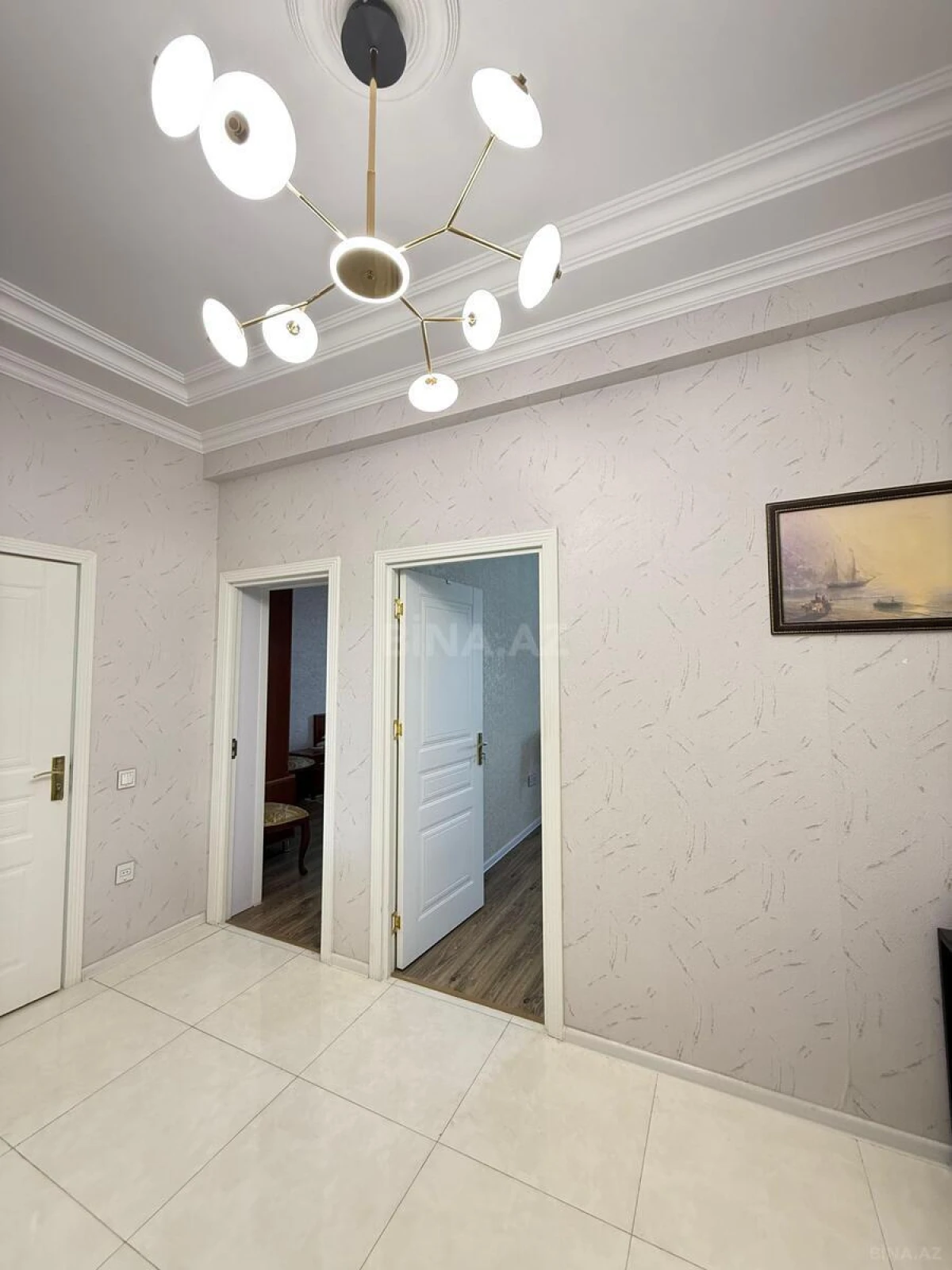 Satılır 3 otaqlı mənzil 108 m²