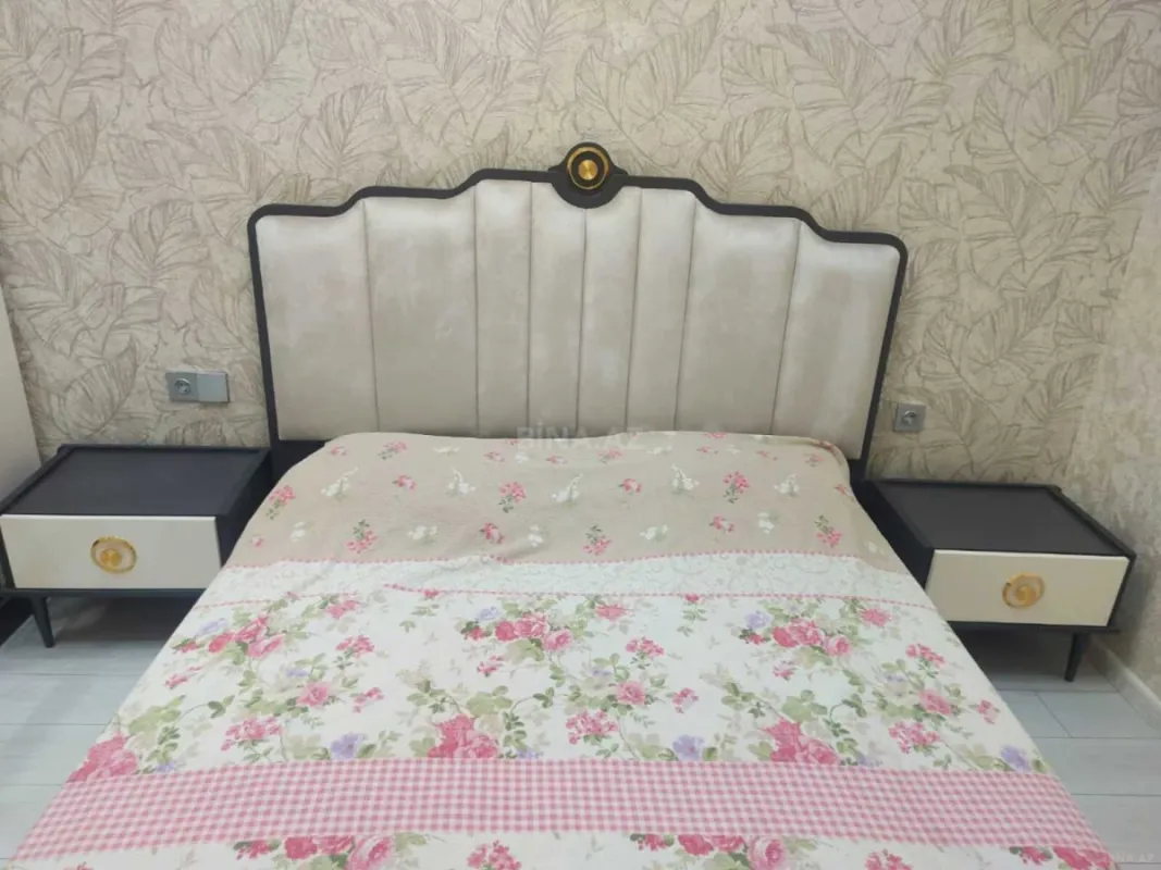 Kirayə verilir 2 otaqlı mənzil 76 m²