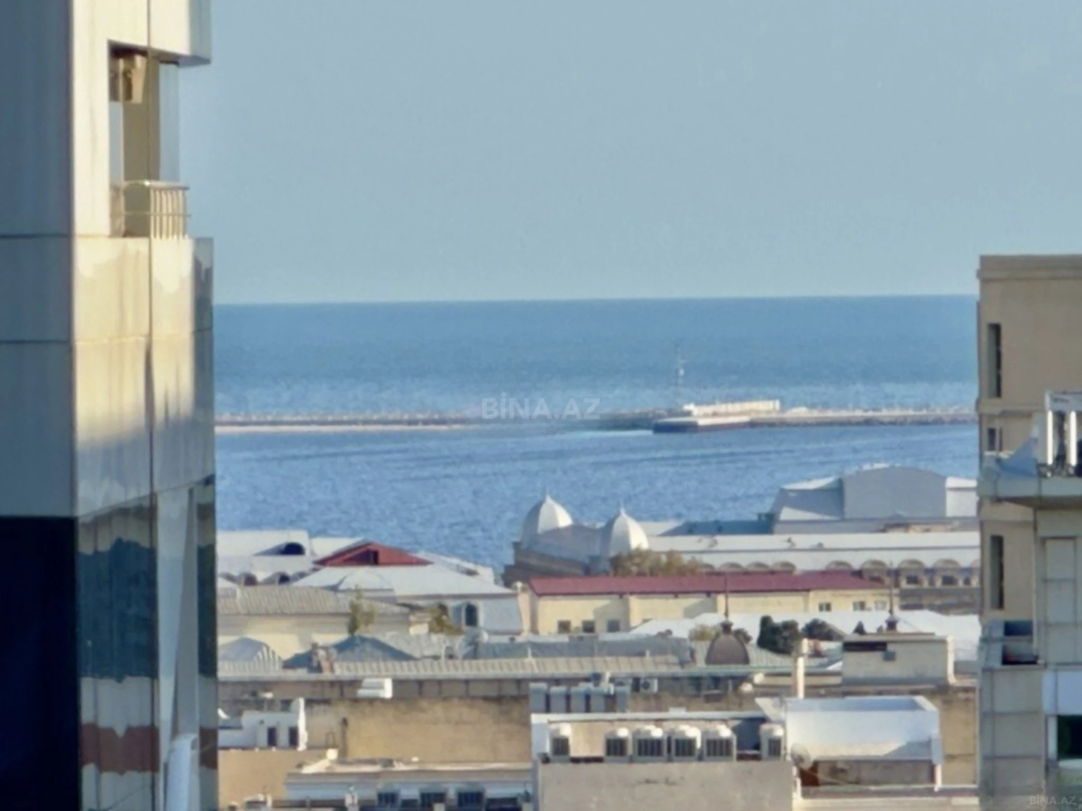 Satılır 4 otaqlı mənzil 205 m²