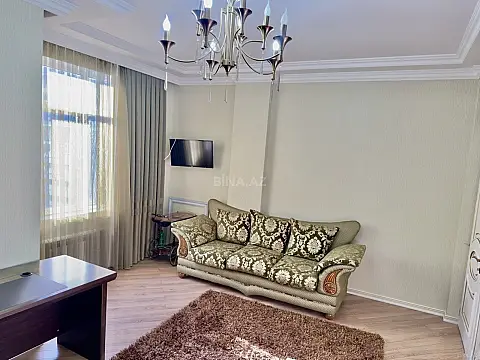 Satılır 4 otaqlı mənzil 205 m²