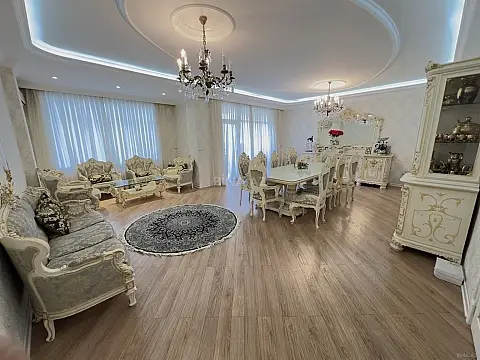 Satılır 4 otaqlı mənzil 205 m² — Bakı, Xətai m/s yanı 4 otaq 205.00 m²