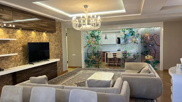 Kirayə verilir 4 otaqlı mənzil 190 m²