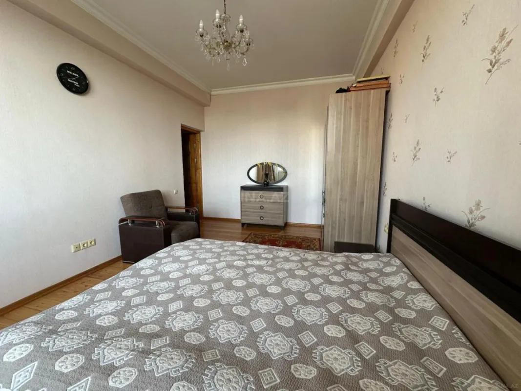 Kirayə verilir 2 otaqlı mənzil 100 m²