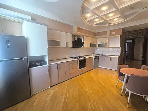 Satılır 3 otaqlı mənzil 142 m² — Bakı, Yasamal qəs. 3 otaq 142.00 m²