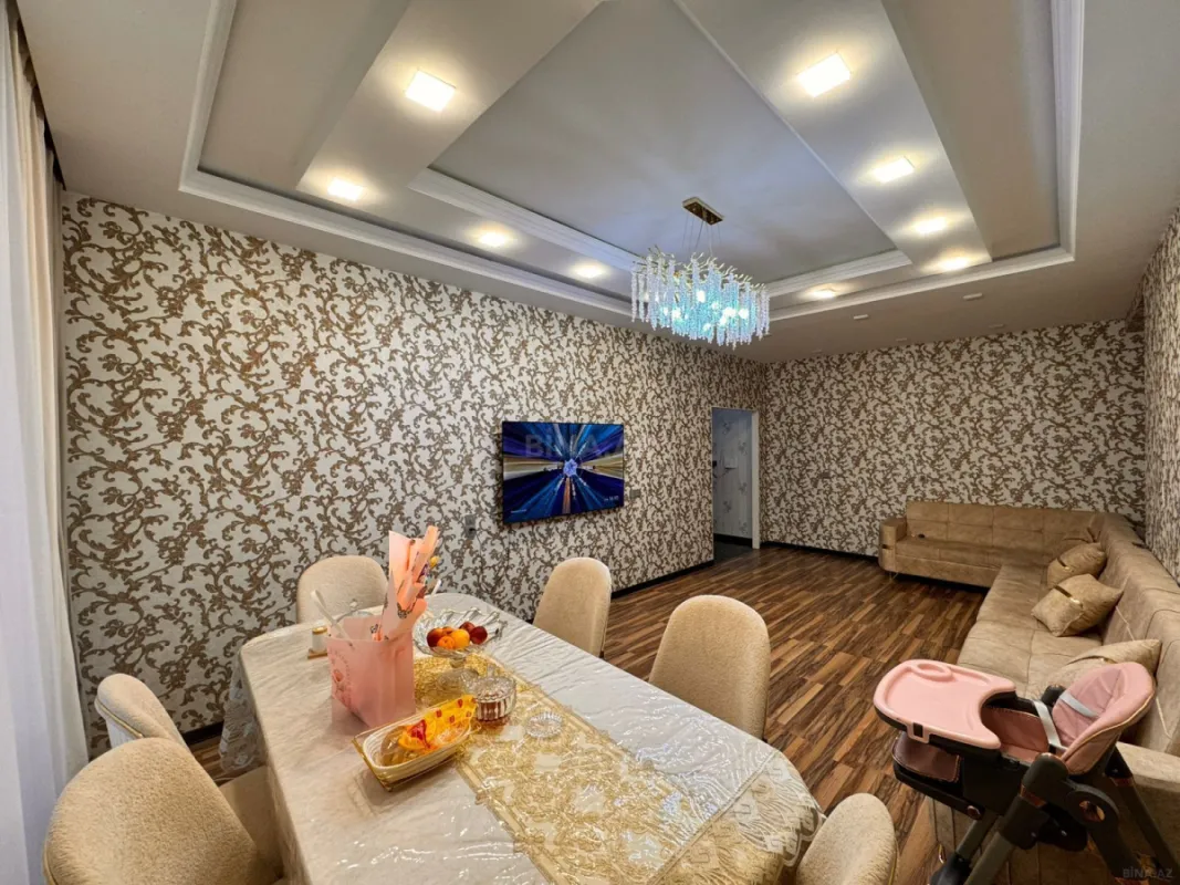 Satılır 2 otaqlı mənzil 102 m²