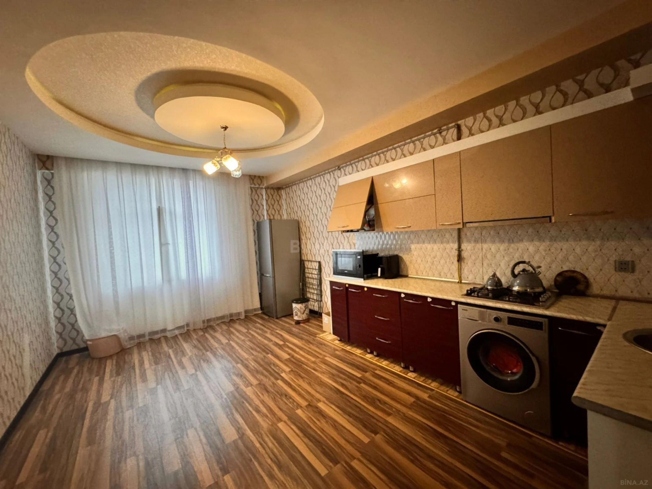 Satılır 2 otaqlı mənzil 102 m²
