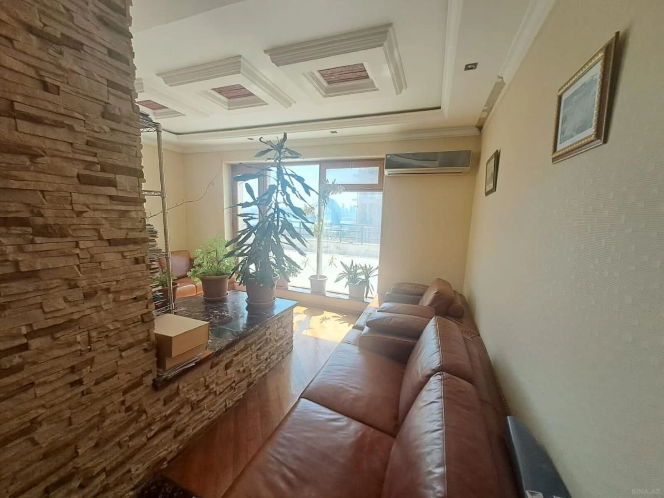 Satılır 5 otaqlı mənzil 840 m²
