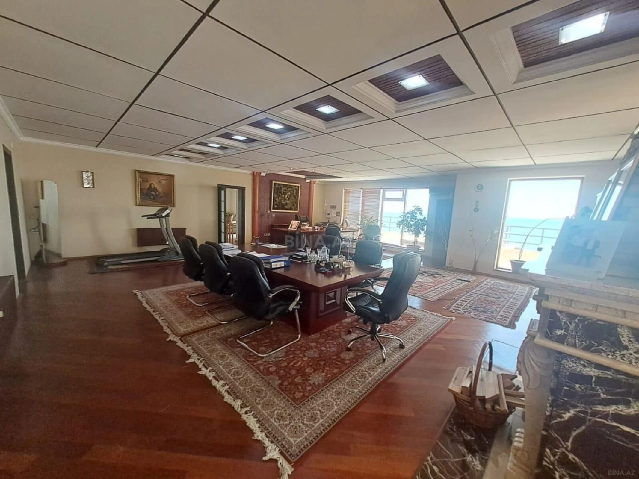 Satılır 5 otaqlı mənzil 840 m²
