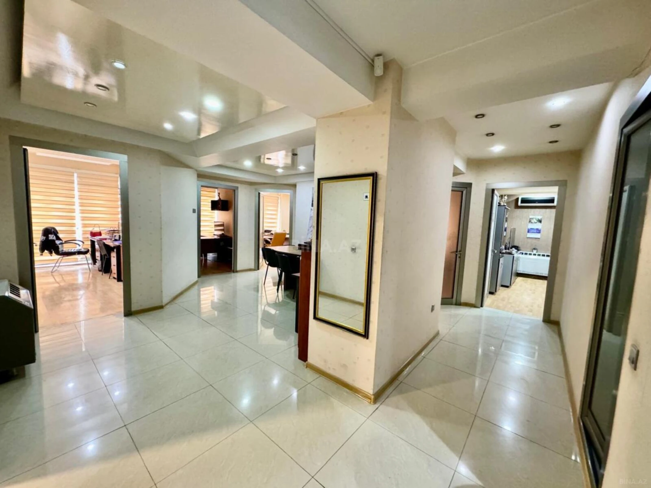 Kirayə verilir 5 otaqlı ofis 160 m²
