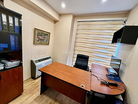 Kirayə verilir 5 otaqlı ofis 160 m²