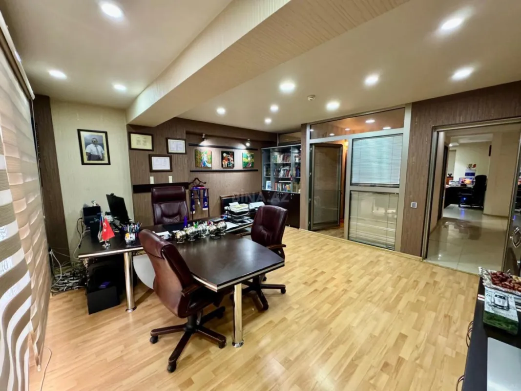 Kirayə verilir 5 otaqlı ofis 160 m²