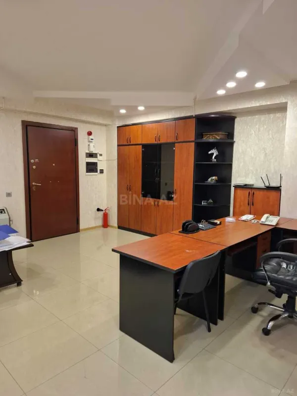 Kirayə verilir 5 otaqlı ofis 160 m²