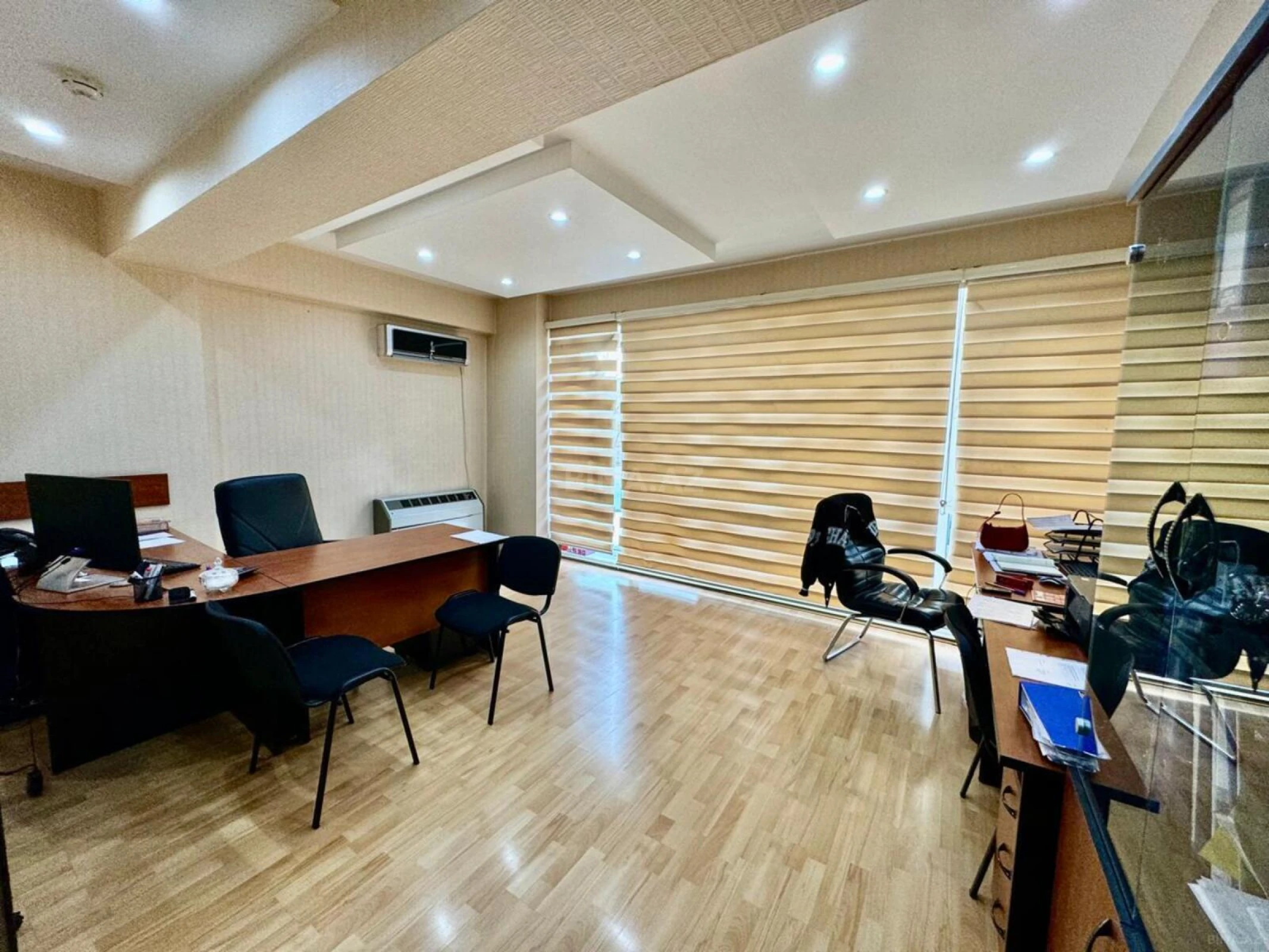 Kirayə verilir 5 otaqlı ofis 160 m²