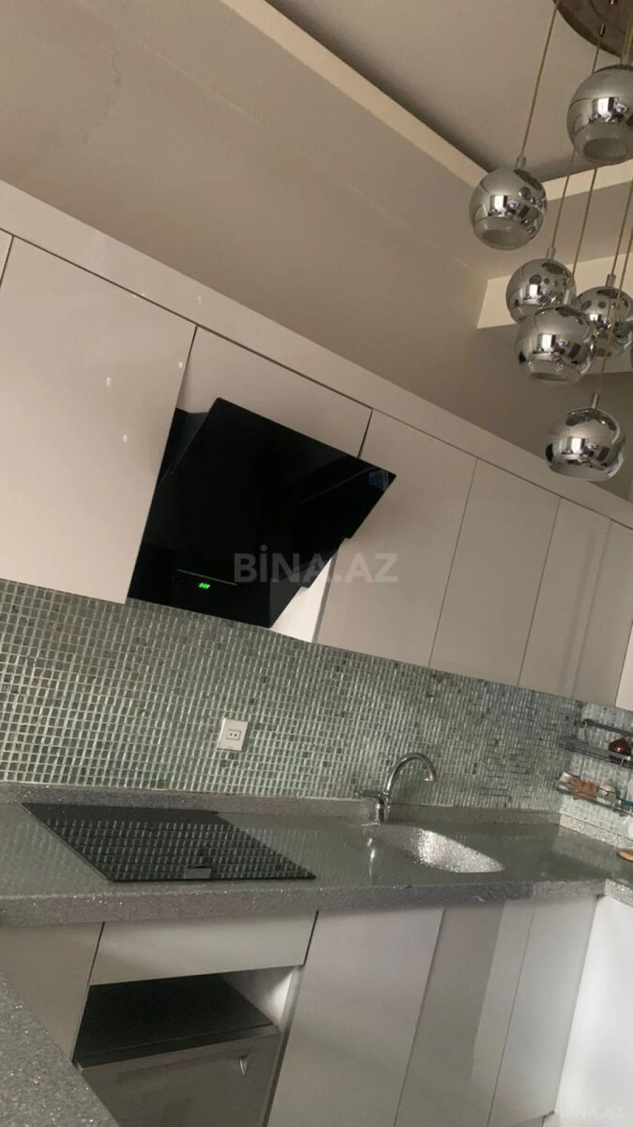 Kirayə verilir 2 otaqlı mənzil 60 m²