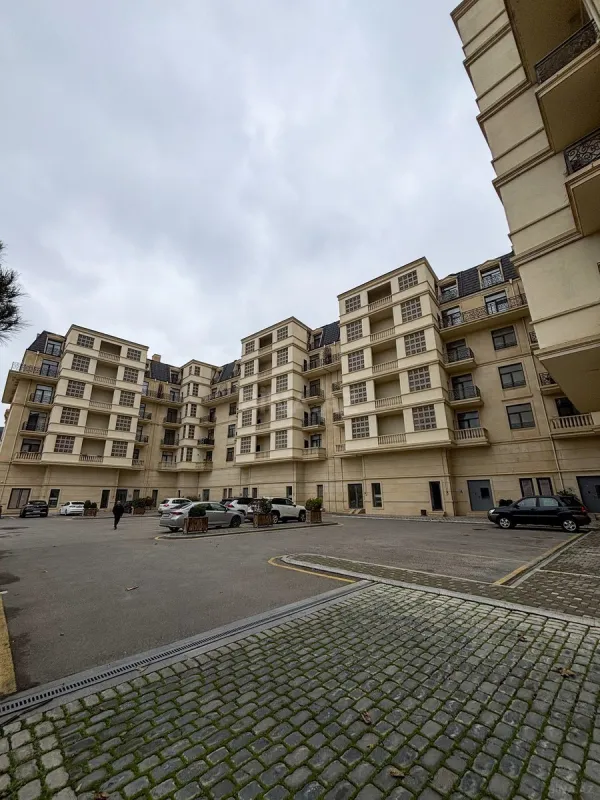 Kirayə verilir 2 otaqlı mənzil 60 m²