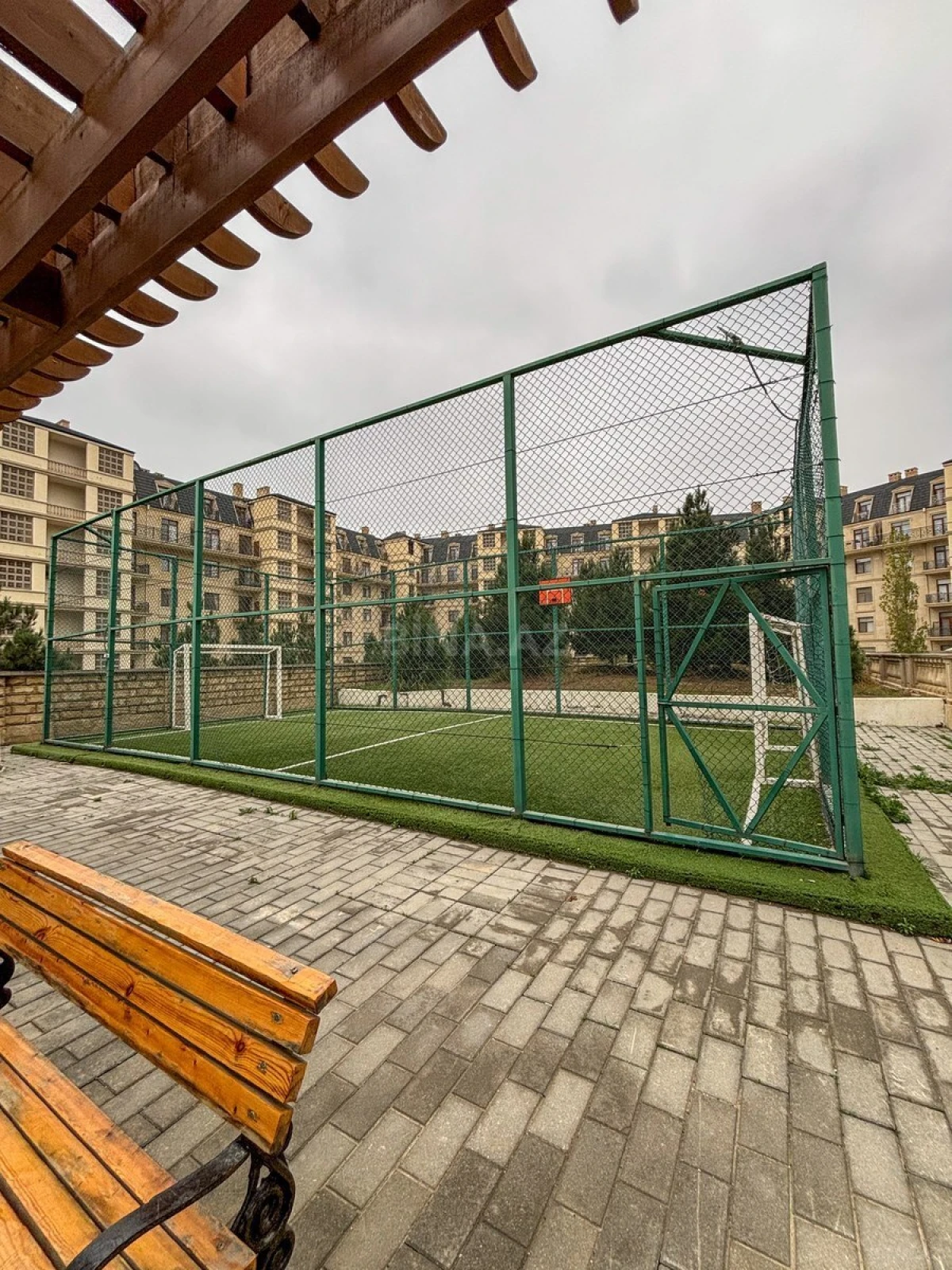 Kirayə verilir 2 otaqlı mənzil 60 m²