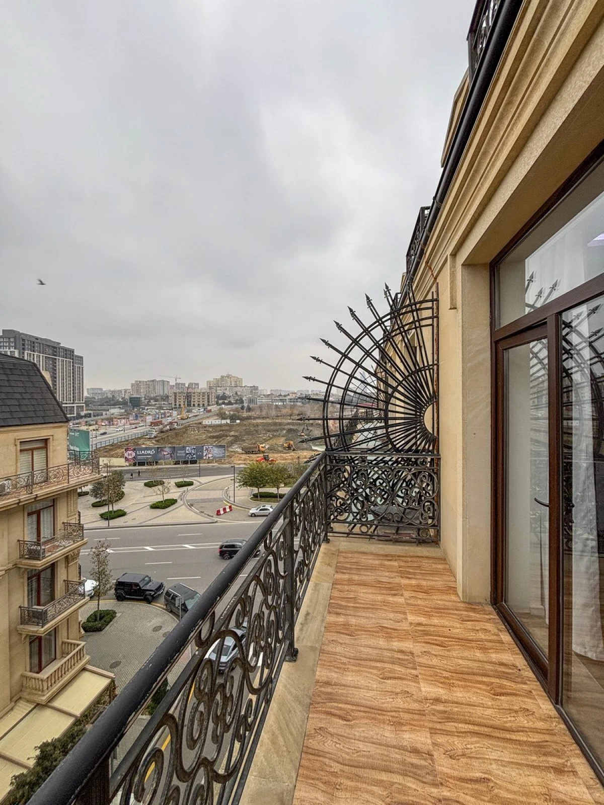 Kirayə verilir 2 otaqlı mənzil 60 m²