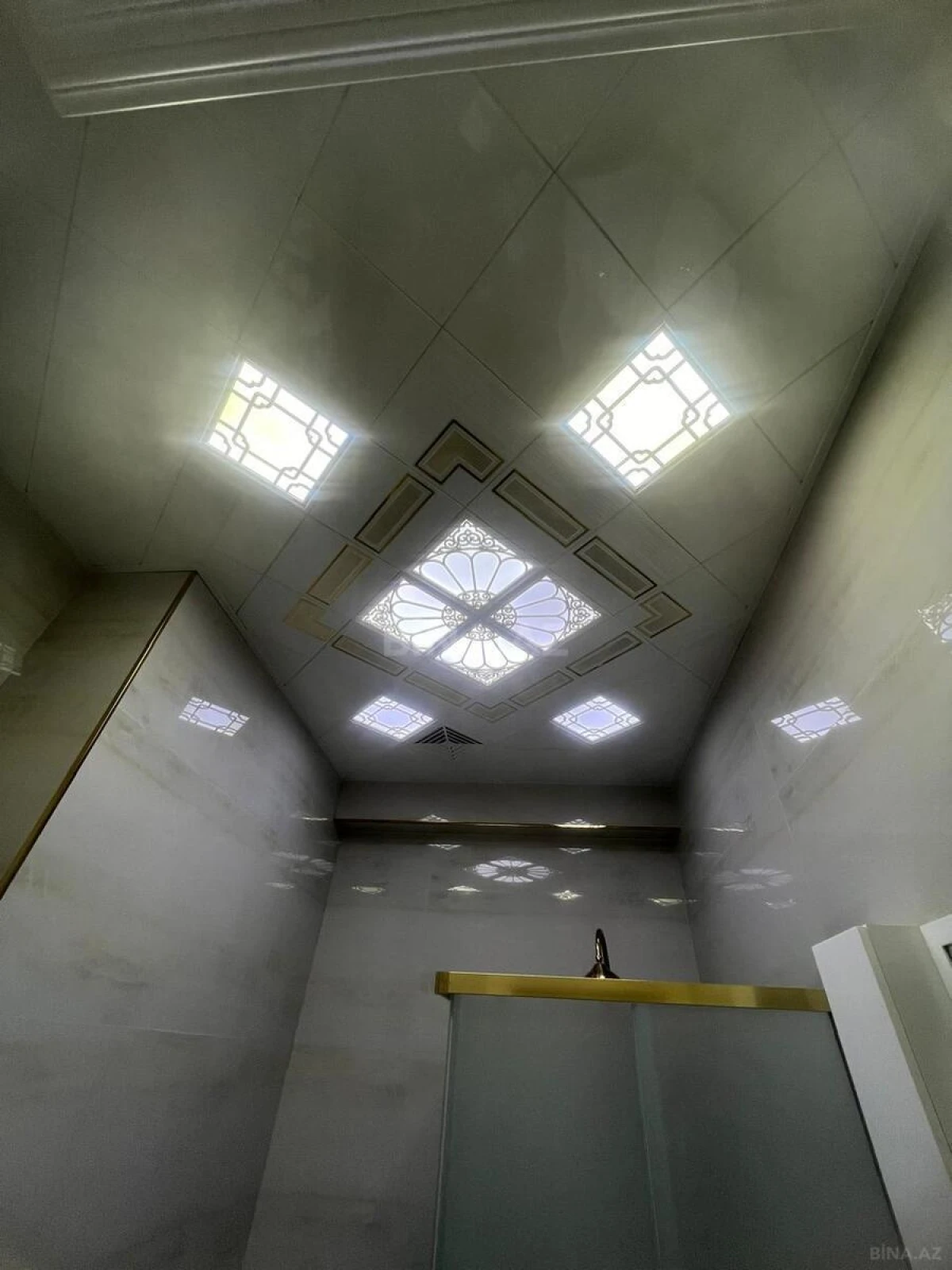 Satılır 3 otaqlı mənzil 88.5 m²