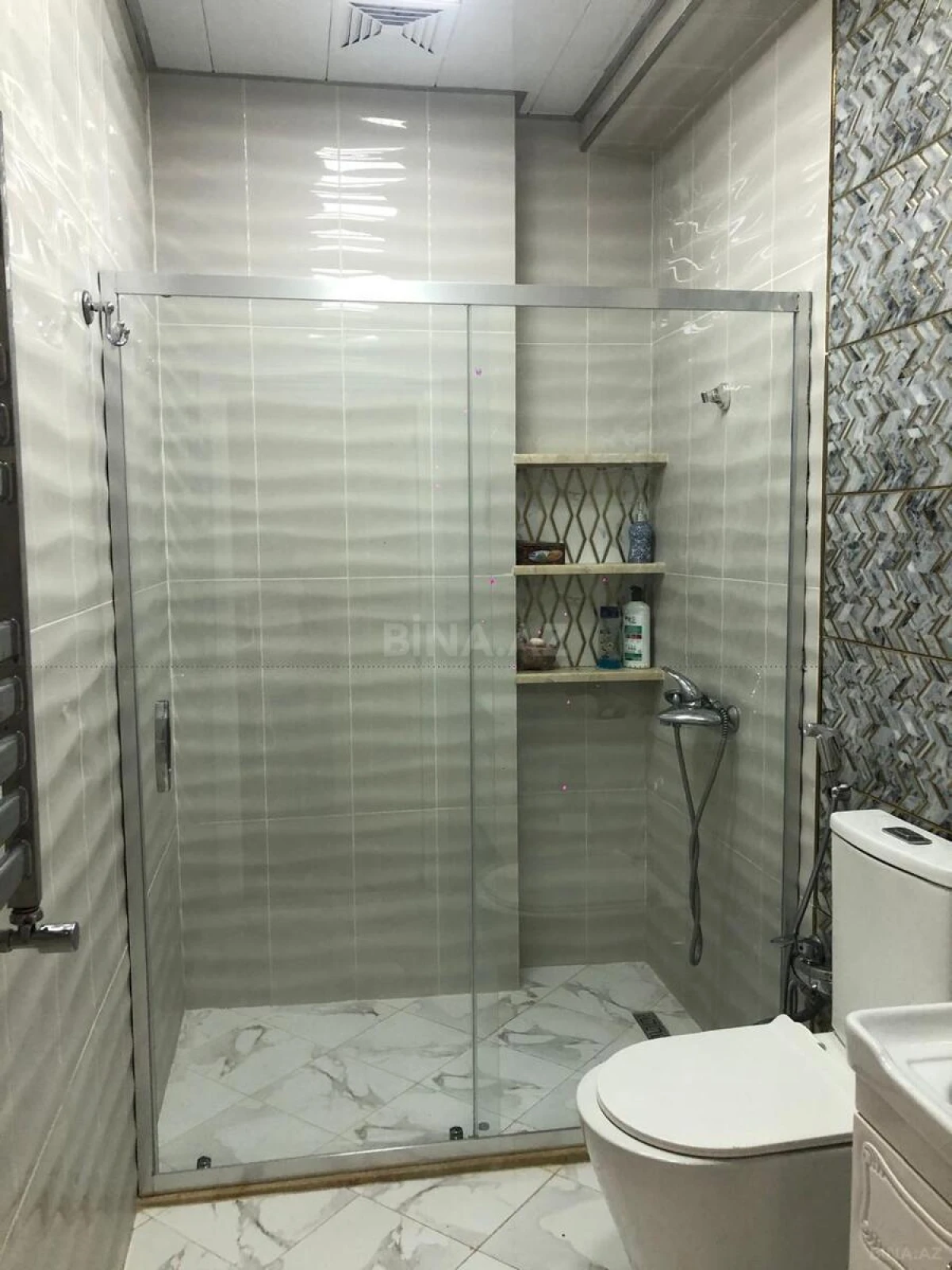 Kirayə verilir 2 otaqlı mənzil 70 m²