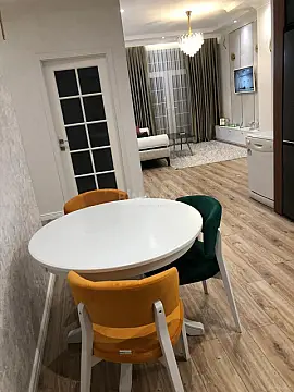 Kirayə verilir 2 otaqlı mənzil 70 m²