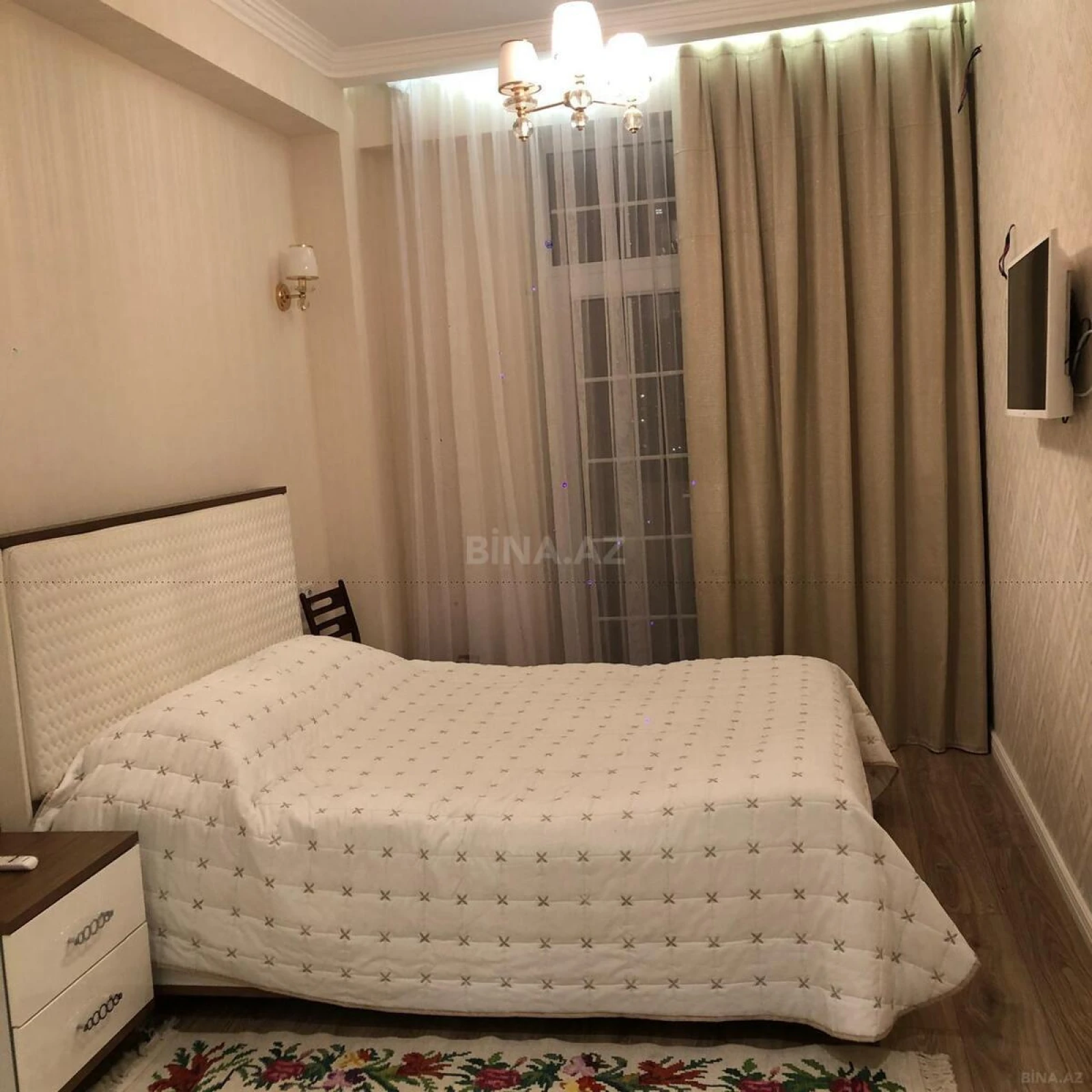 Kirayə verilir 2 otaqlı mənzil 70 m²