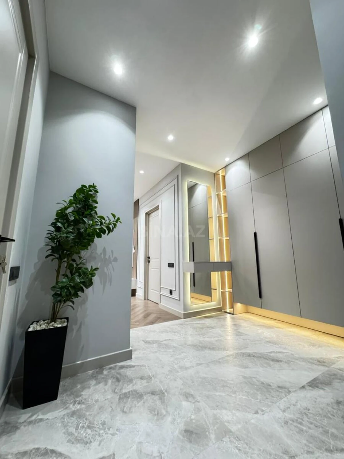 Kirayə verilir 3 otaqlı mənzil 100 m²