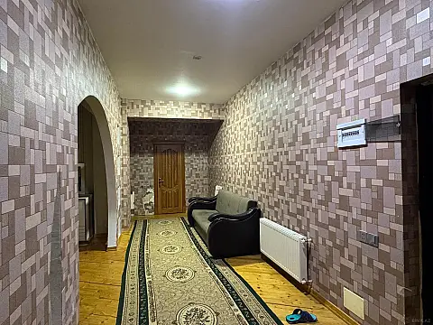 Kirayə verilir 2 otaqlı mənzil 90 m²