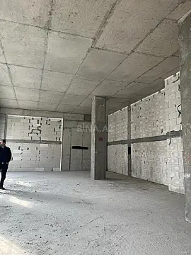 Satılır obyekt 980 m²