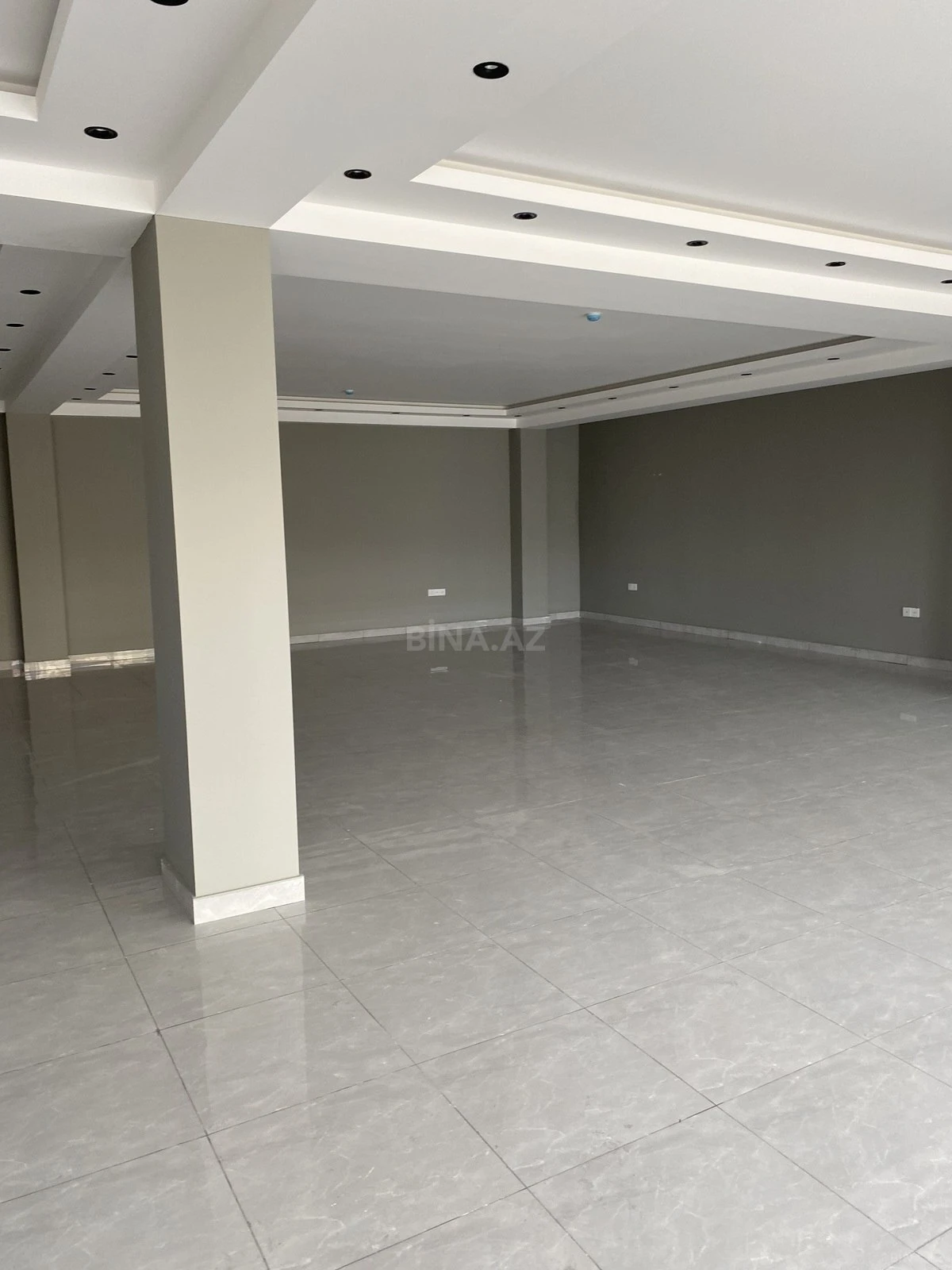 Satılır obyekt 980 m²