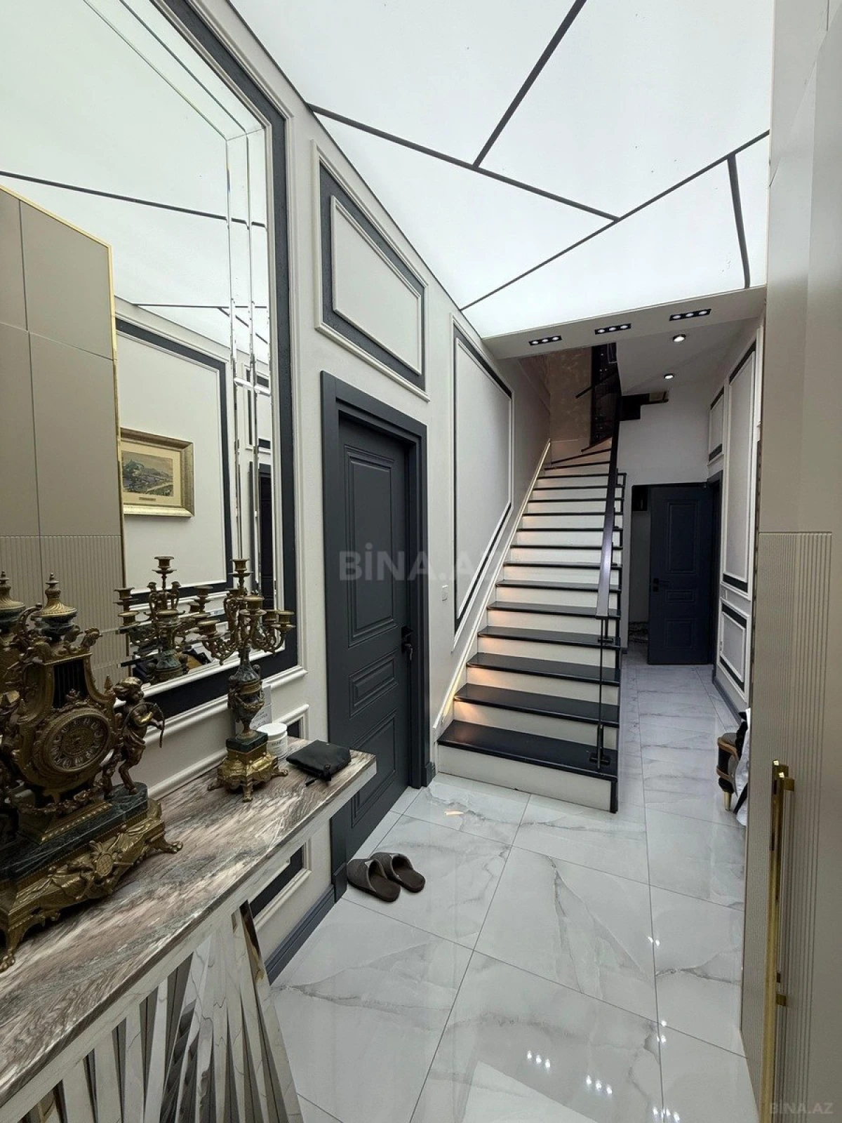 Satılır 4 otaqlı həyət evi 200 m²