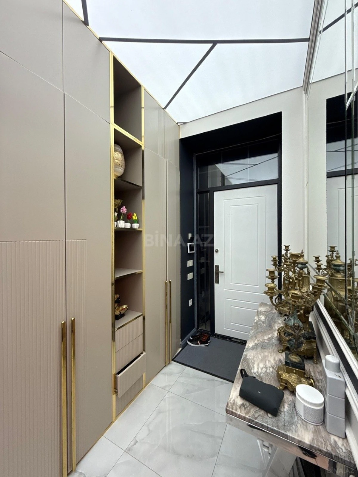 Satılır 4 otaqlı həyət evi 200 m²