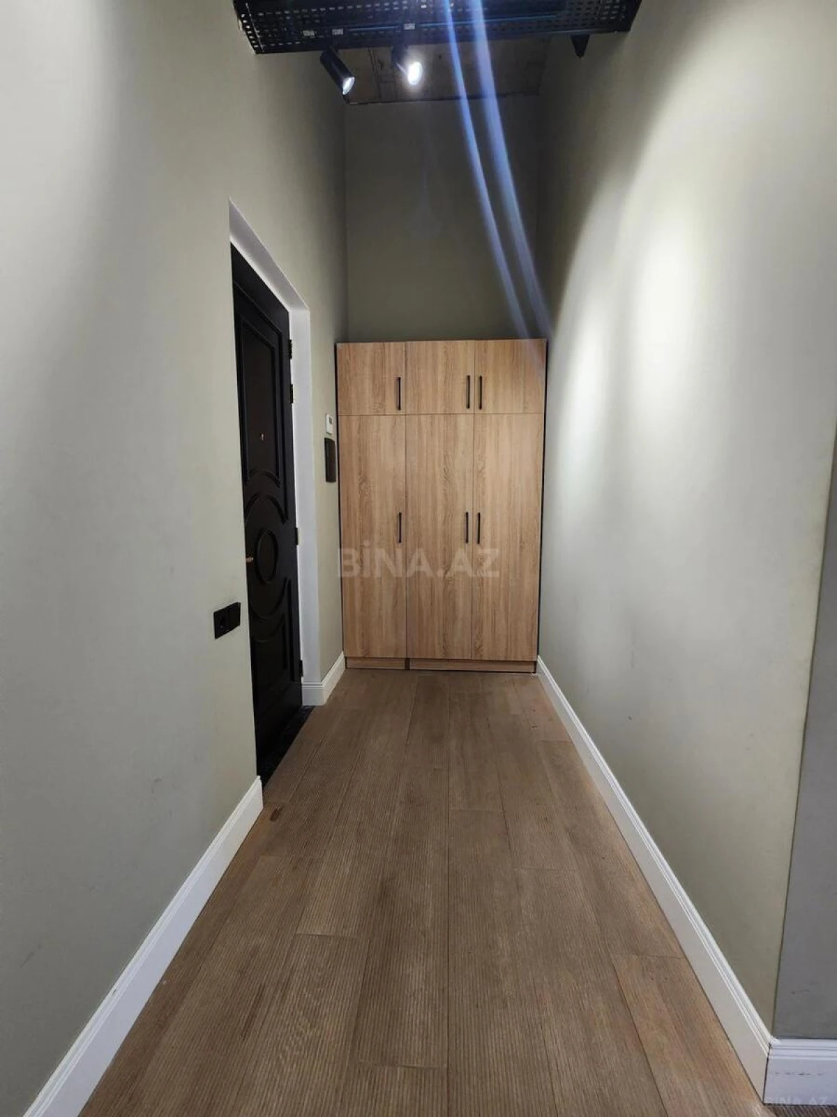 Kirayə verilir 2 otaqlı ofis 60 m²