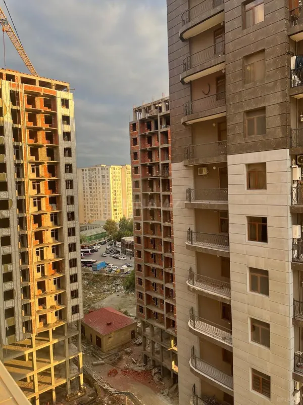 Kirayə verilir 2 otaqlı mənzil 65 m²