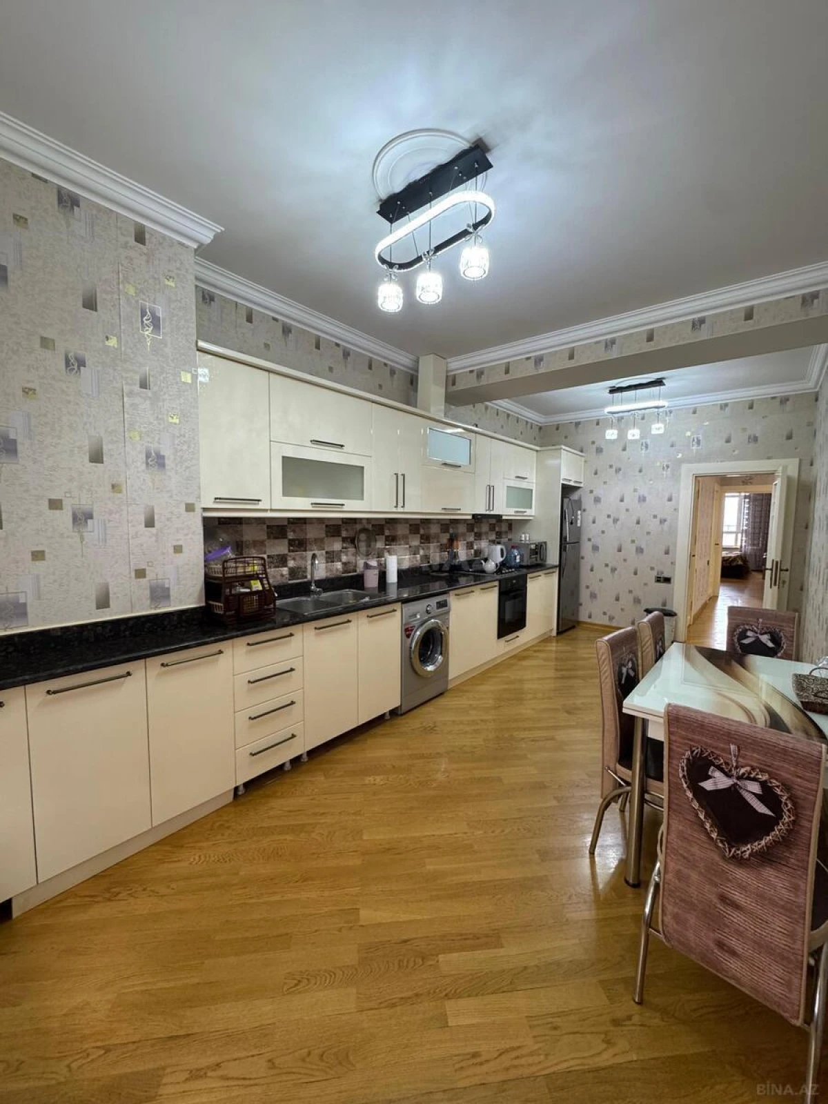 Kirayə verilir 2 otaqlı mənzil 100 m²