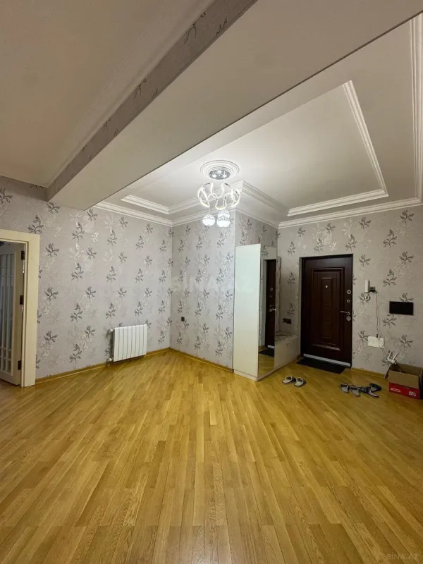 Kirayə verilir 2 otaqlı mənzil 100 m²