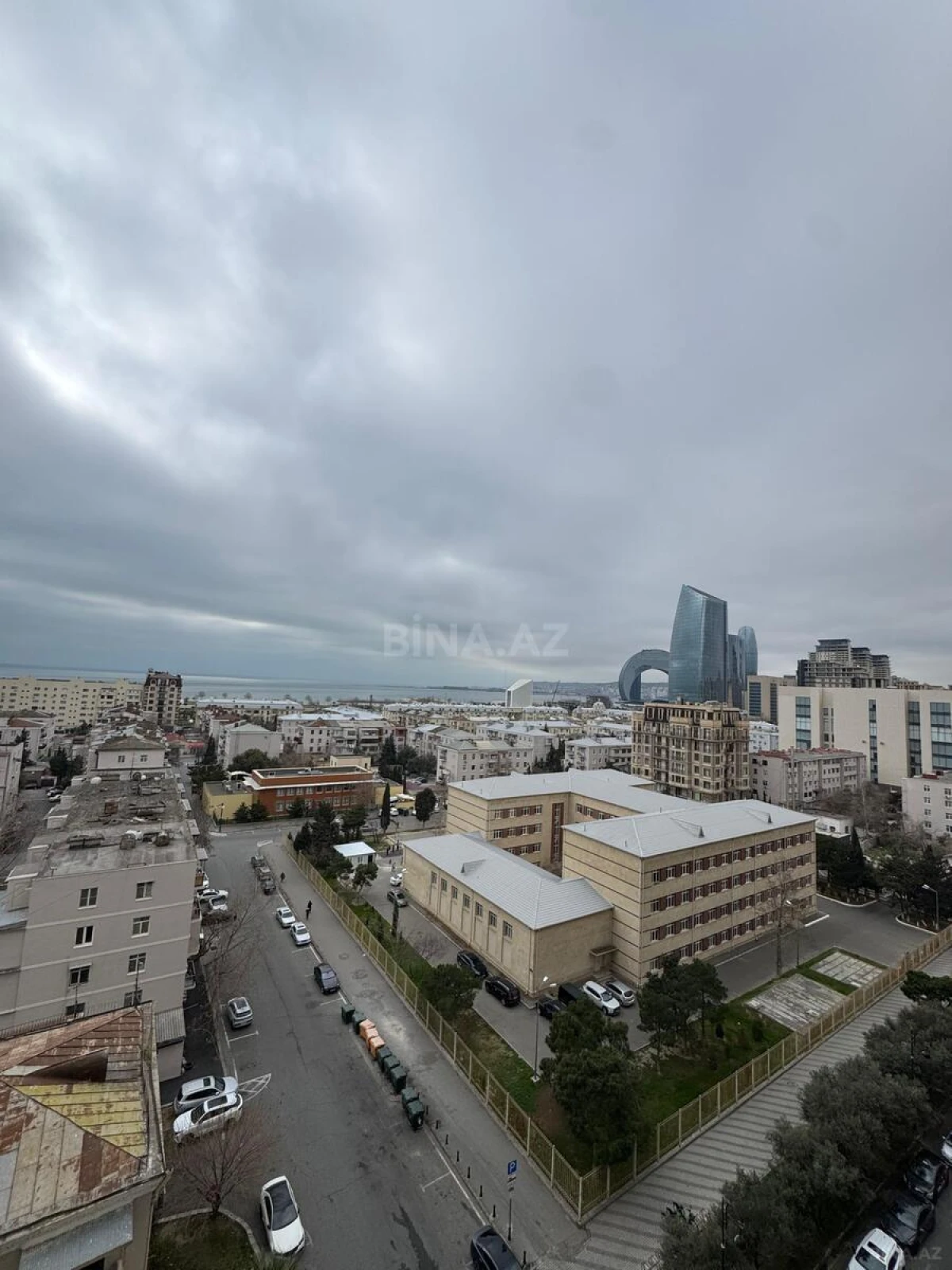 Kirayə verilir 2 otaqlı mənzil 100 m²